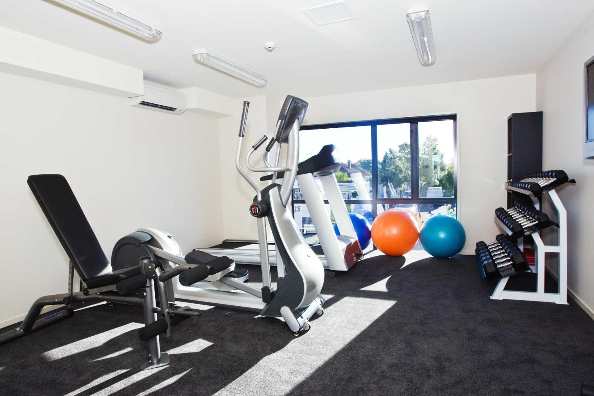 Carnmore Chateau Marlborough Бленгейм Зручності фото A typical gym