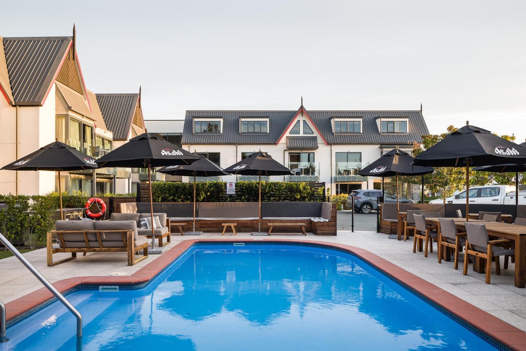 Carnmore Chateau Marlborough Бленгейм Екстер'єр фото The hotel's pool