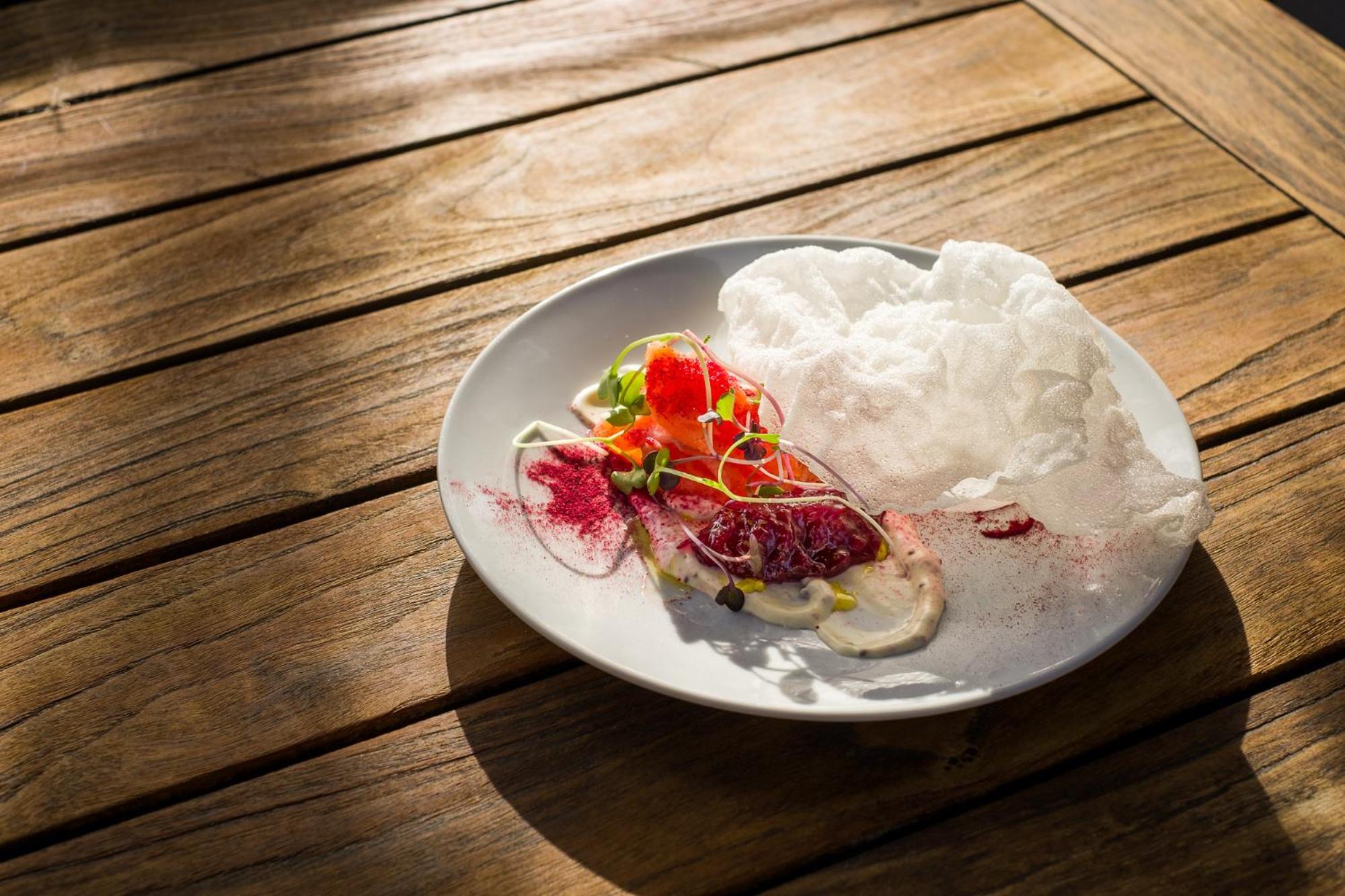 Carnmore Chateau Marlborough Бленгейм Екстер'єр фото A salad with edible flowers