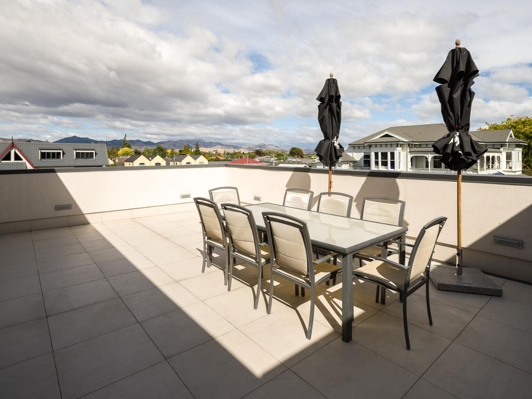 Carnmore Chateau Marlborough Бленгейм Екстер'єр фото A rooftop terrace
